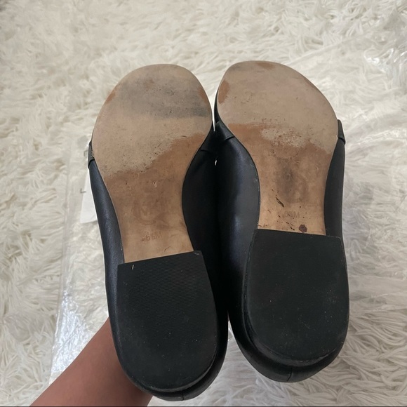 Micheal Kors Caroline Leather Loafer - Picture 6 of 8